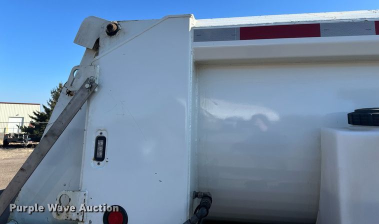 image for item DV0683 2012 International  7400SBA dump truck