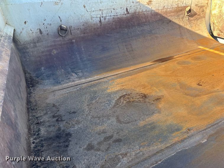 image for item DV0683 2012 International  7400SBA dump truck