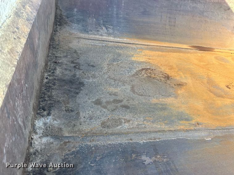 image for item DV0683 2012 International  7400SBA dump truck