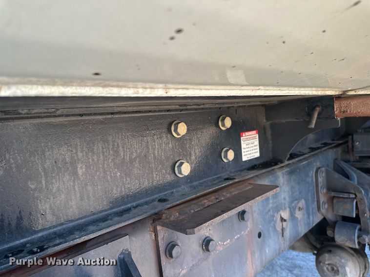 image for item DV0683 2012 International  7400SBA dump truck