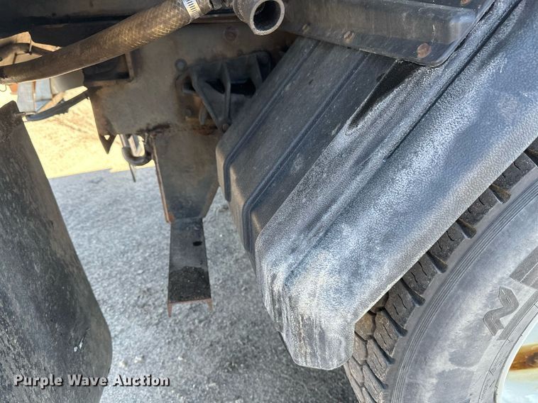 image for item DV0683 2012 International  7400SBA dump truck