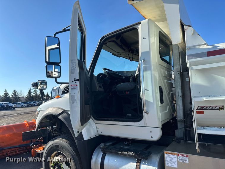 image for item DV0683 2012 International  7400SBA dump truck