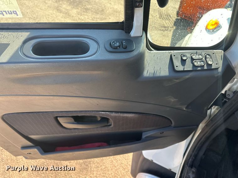 image for item DV0683 2012 International  7400SBA dump truck