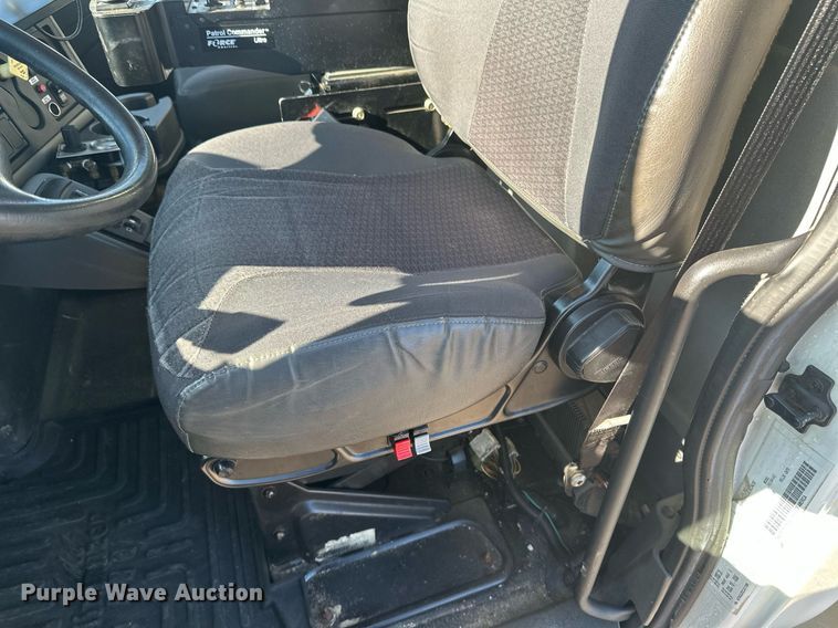 image for item DV0683 2012 International  7400SBA dump truck