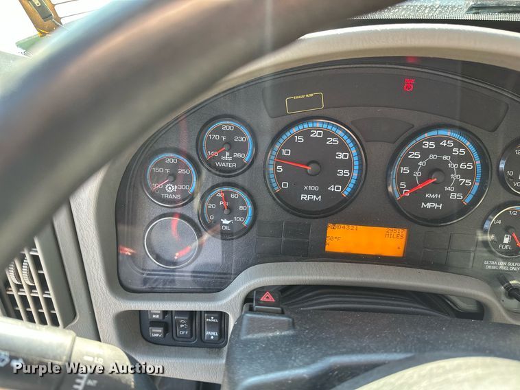 image for item DV0683 2012 International  7400SBA dump truck