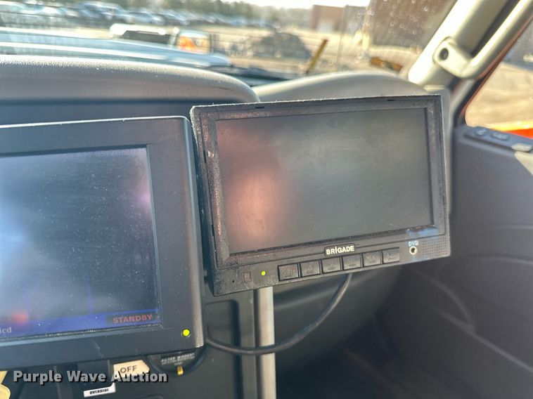 image for item DV0683 2012 International  7400SBA dump truck