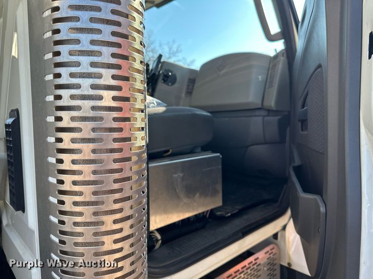 image for item DV0683 2012 International  7400SBA dump truck