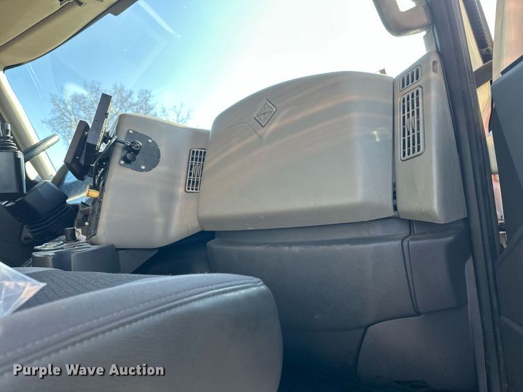 image for item DV0683 2012 International  7400SBA dump truck