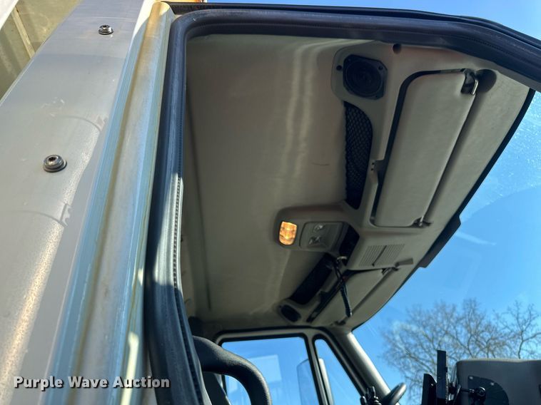 image for item DV0683 2012 International  7400SBA dump truck