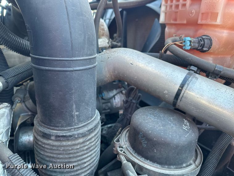 image for item DV0683 2012 International  7400SBA dump truck