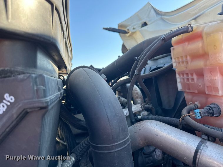 image for item DV0683 2012 International  7400SBA dump truck