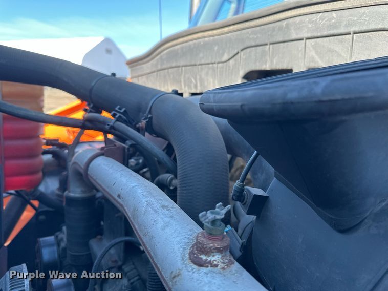 image for item DV0683 2012 International  7400SBA dump truck