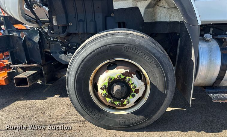 image for item DV0683 2012 International  7400SBA dump truck