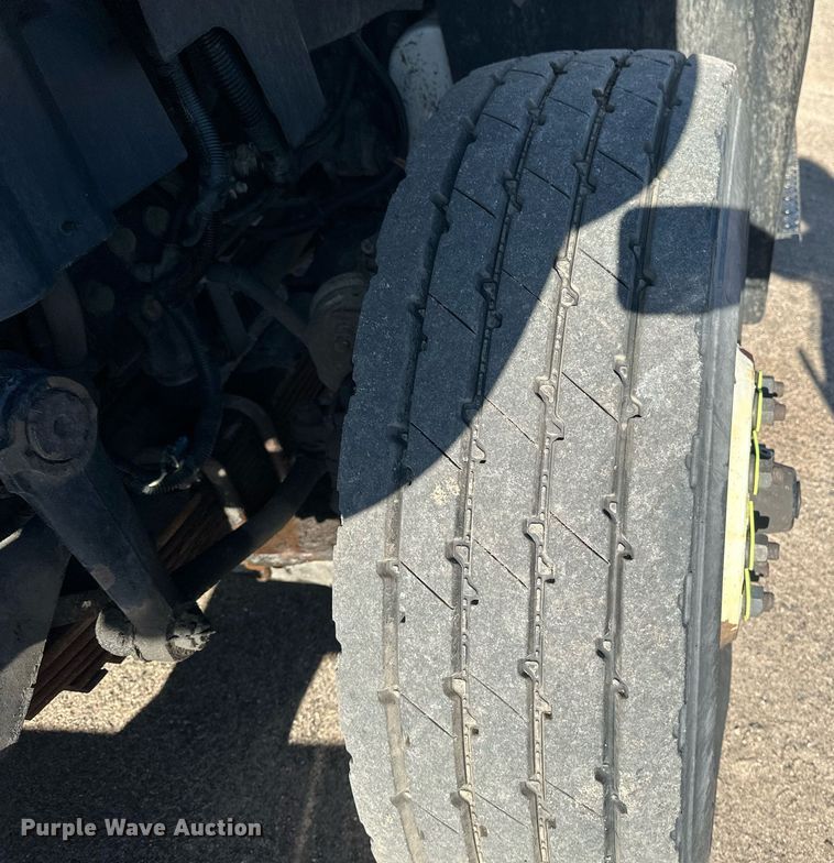 image for item DV0683 2012 International  7400SBA dump truck