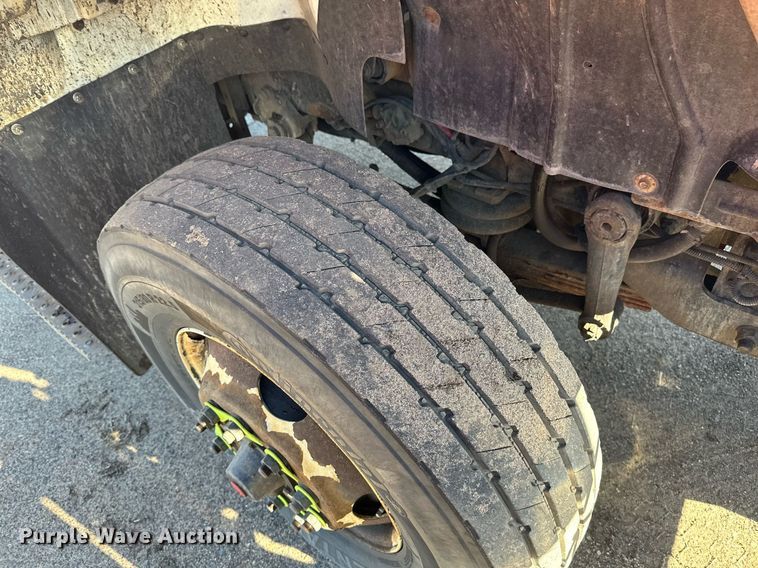 image for item DV0683 2012 International  7400SBA dump truck