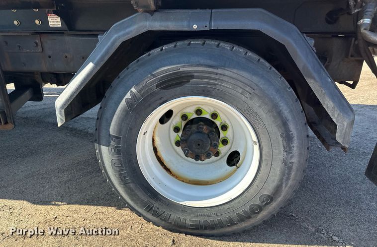 image for item DV0683 2012 International  7400SBA dump truck