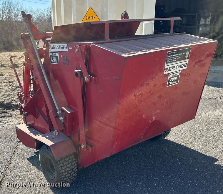 image for item DV0685 Olathe  48HL sweeper