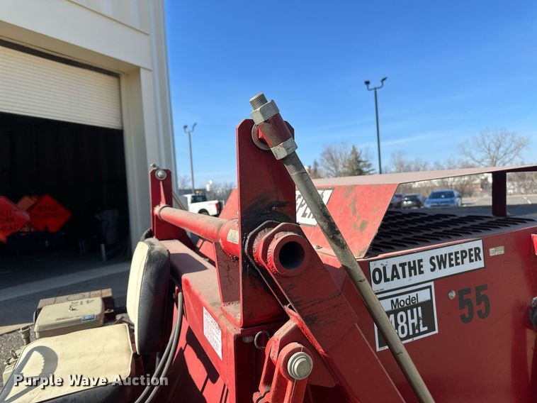 image for item DV0685 Olathe  48HL sweeper
