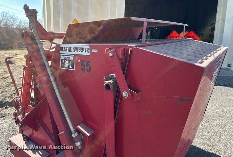 image for item DV0685 Olathe  48HL sweeper