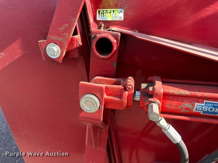 image for item DV0685 Olathe  48HL sweeper