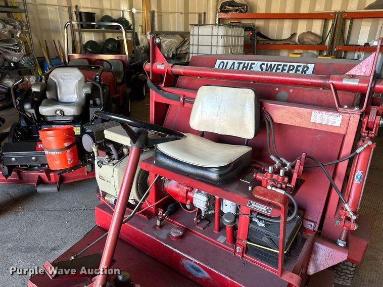 image for item DV0685 Olathe  48HL sweeper