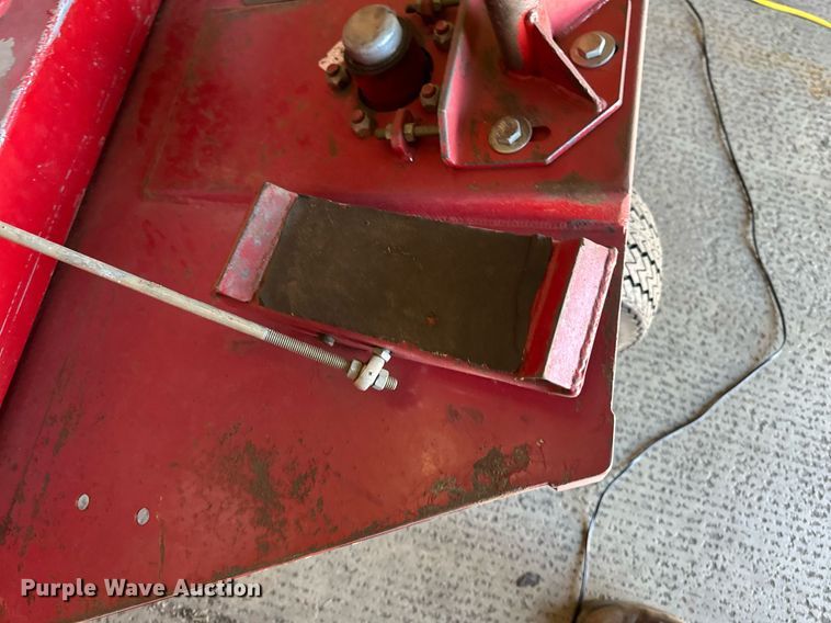 image for item DV0685 Olathe  48HL sweeper