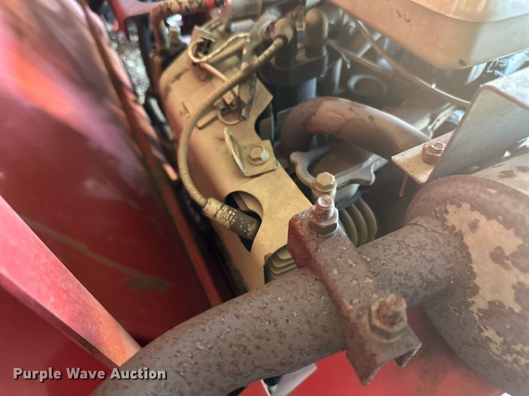 image for item DV0685 Olathe  48HL sweeper