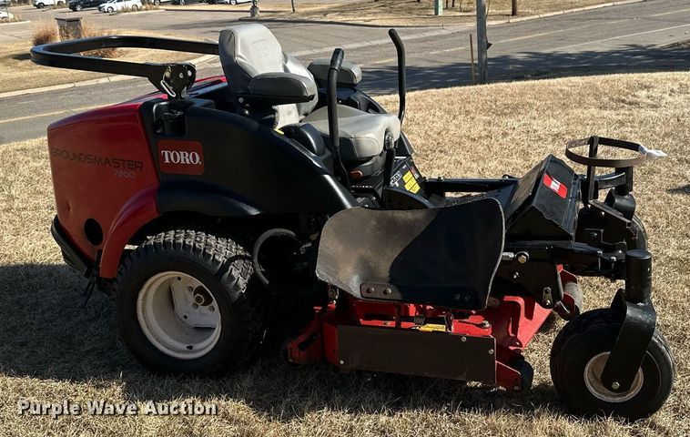 image for item DV0686 Toro Groundsmaster 7200 ZTR lawn mower