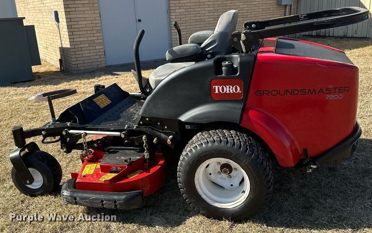image for item DV0686 Toro Groundsmaster 7200 ZTR lawn mower