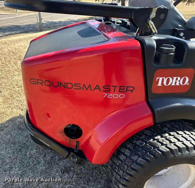 image for item DV0686 Toro Groundsmaster 7200 ZTR lawn mower
