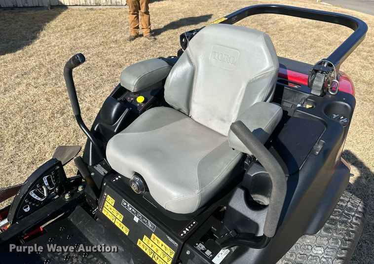 image for item DV0686 Toro Groundsmaster 7200 ZTR lawn mower