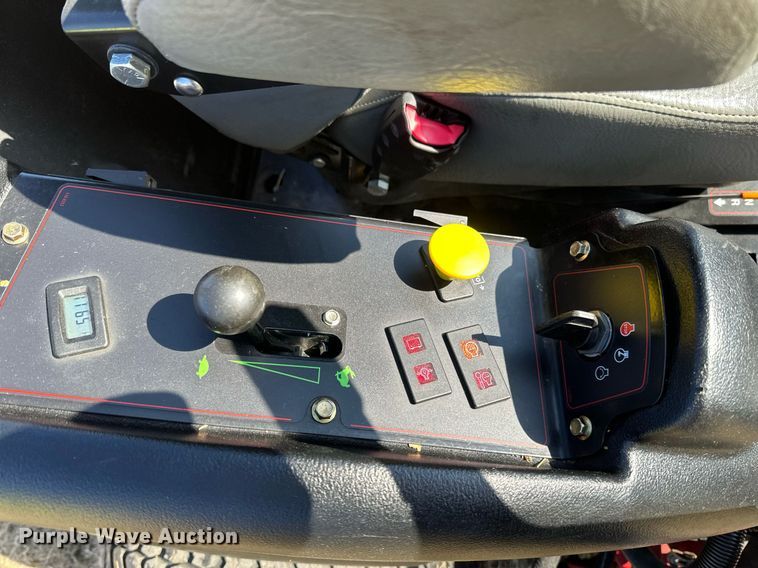 image for item DV0686 Toro Groundsmaster 7200 ZTR lawn mower