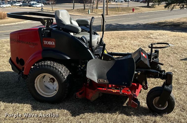 image for item DV0687 Toro Groundsmaster 7200 ZTR lawn mower