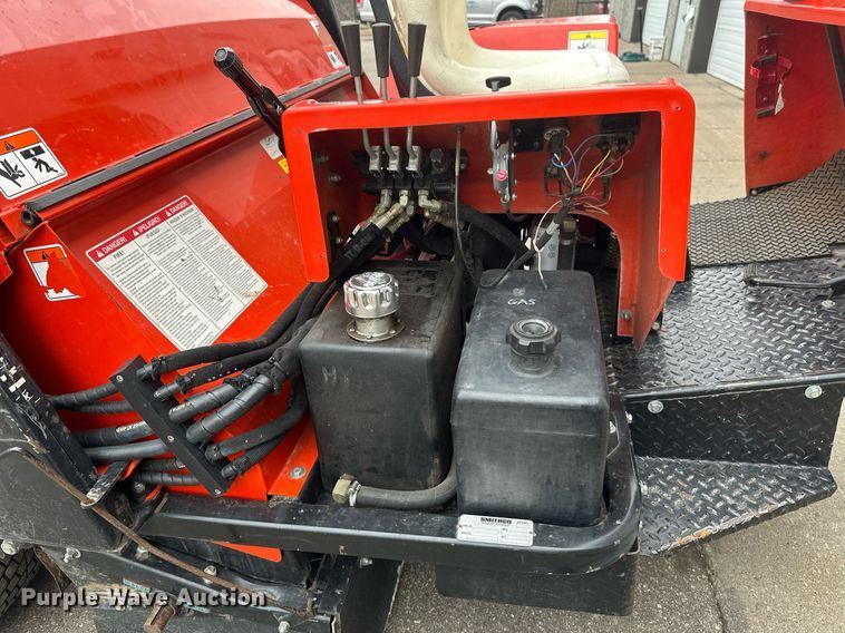 image for item DV0689 2002 Smithco  Sweep Star 60 sweeper