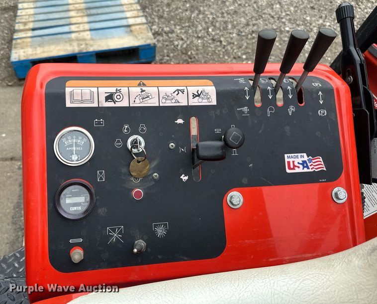 image for item DV0689 2002 Smithco  Sweep Star 60 sweeper