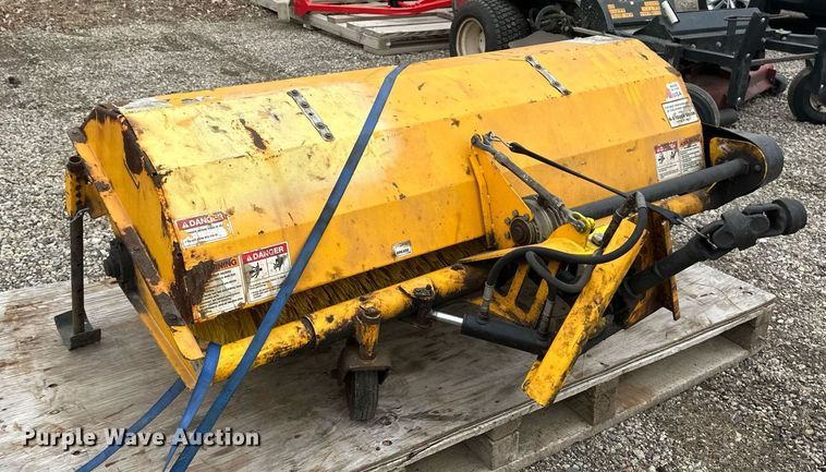 image for item DV0690 Toro Groundsmaster 360 lawn mower