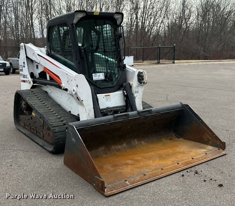 image for item DV0692 2015 Bobcat T630 tracked skid steer loader
