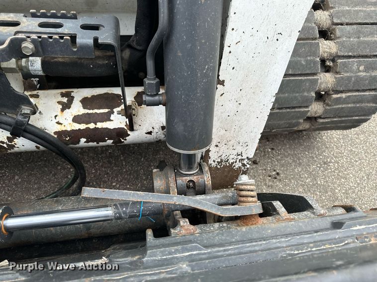 image for item DV0692 2015 Bobcat T630 tracked skid steer loader