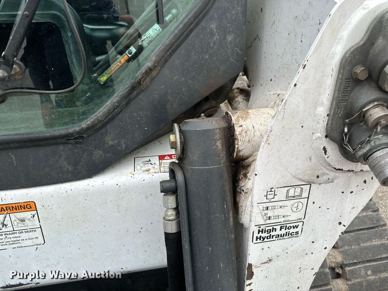 image for item DV0692 2015 Bobcat T630 tracked skid steer loader