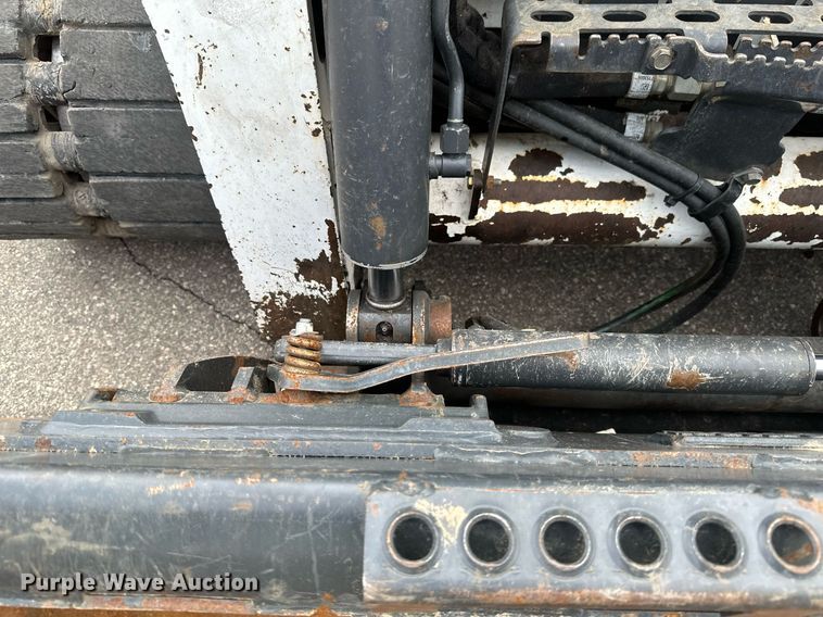 image for item DV0692 2015 Bobcat T630 tracked skid steer loader