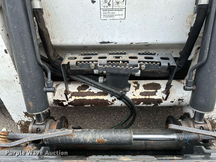 image for item DV0692 2015 Bobcat T630 tracked skid steer loader