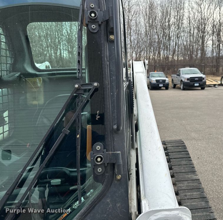 image for item DV0692 2015 Bobcat T630 tracked skid steer loader