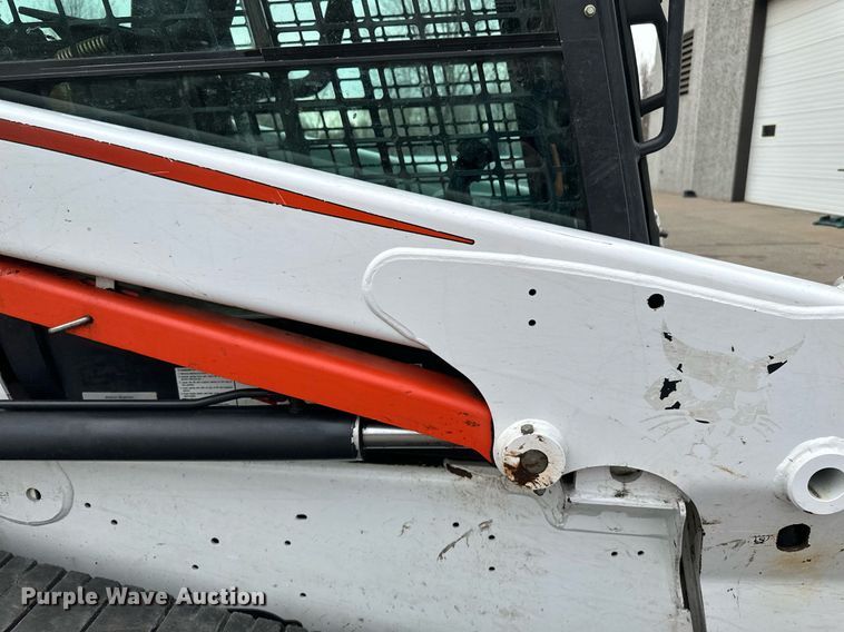 image for item DV0692 2015 Bobcat T630 tracked skid steer loader