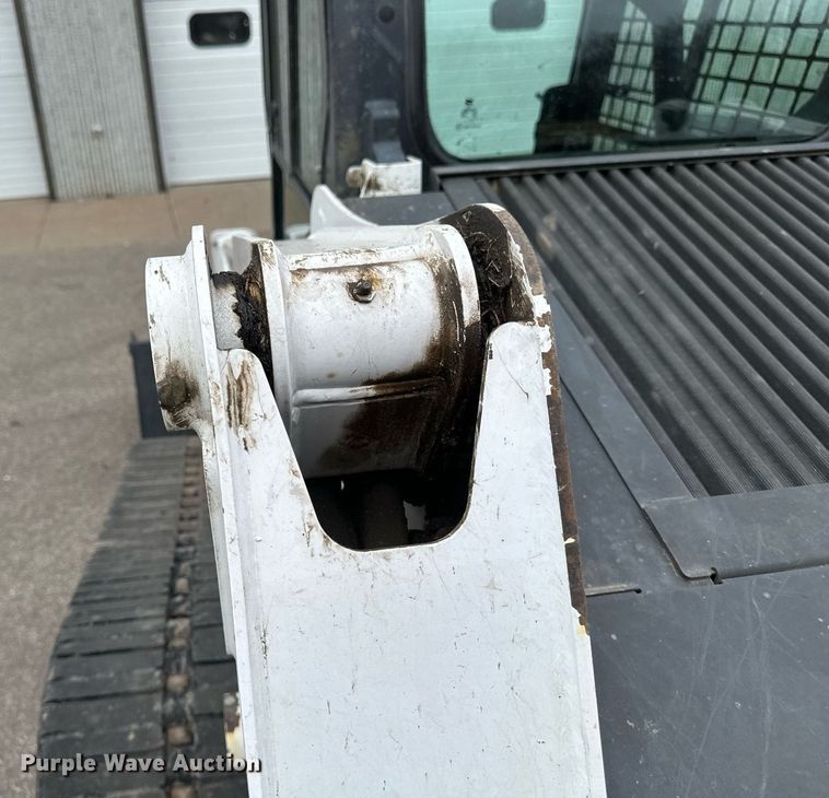 image for item DV0692 2015 Bobcat T630 tracked skid steer loader