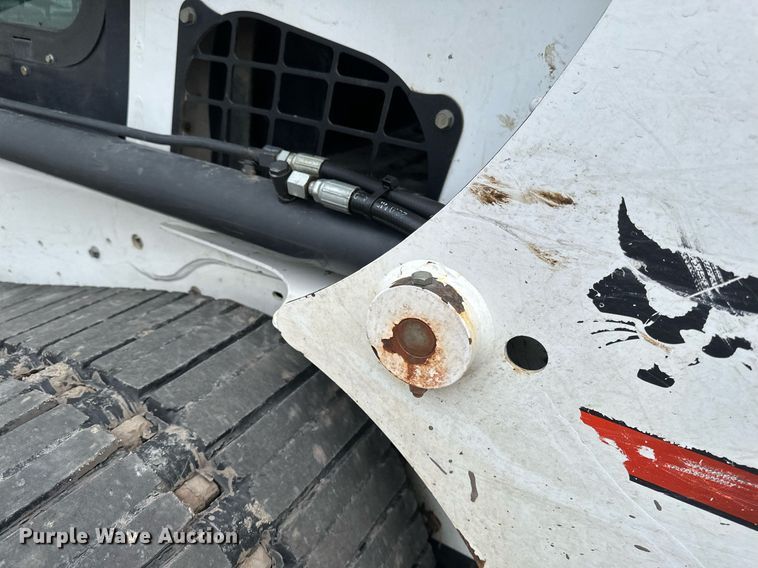 image for item DV0692 2015 Bobcat T630 tracked skid steer loader