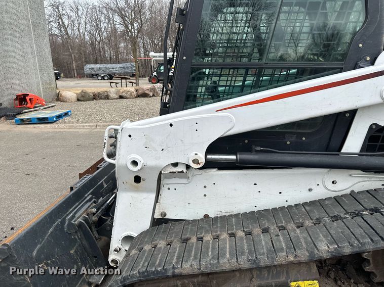 image for item DV0692 2015 Bobcat T630 tracked skid steer loader