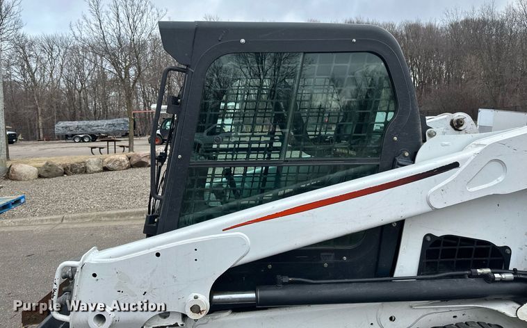 image for item DV0692 2015 Bobcat T630 tracked skid steer loader