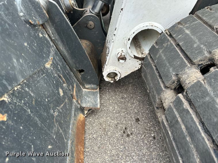 image for item DV0692 2015 Bobcat T630 tracked skid steer loader