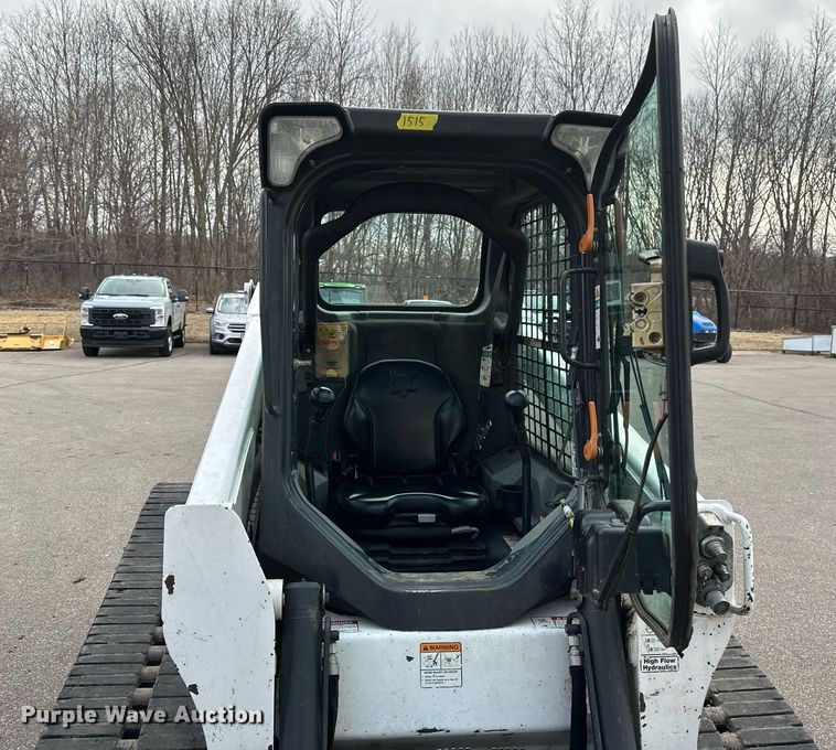 image for item DV0692 2015 Bobcat T630 tracked skid steer loader