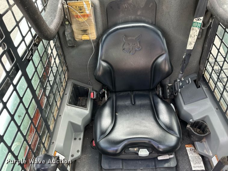 image for item DV0692 2015 Bobcat T630 tracked skid steer loader